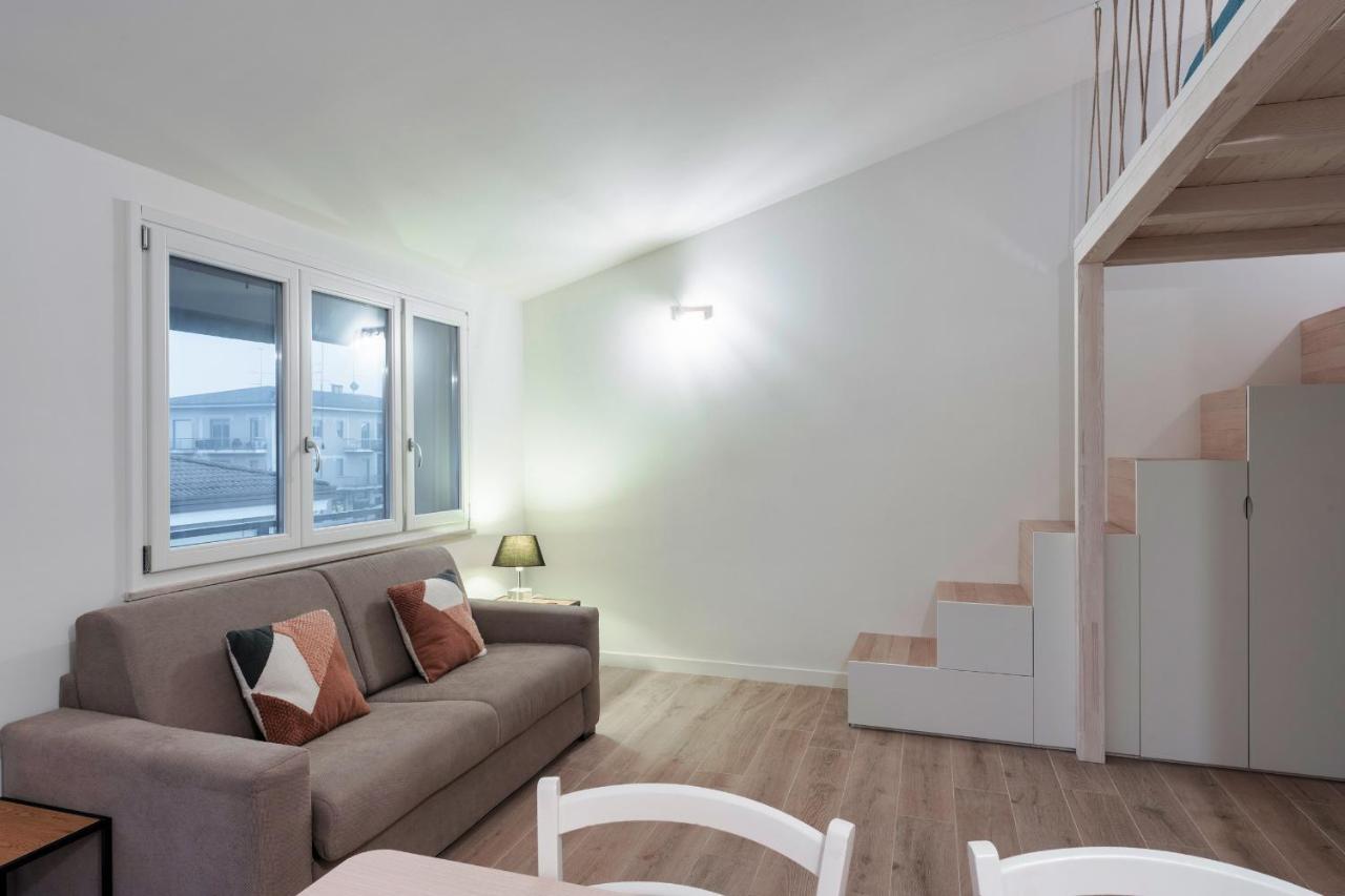 Casa Lugana 19 - Monolocale Con Piscina Direttamente A Lago Sirmione Exterior foto